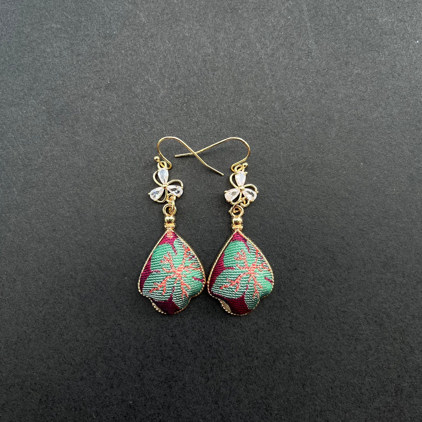 "Vine & Rose" Song Brocade Earrings
