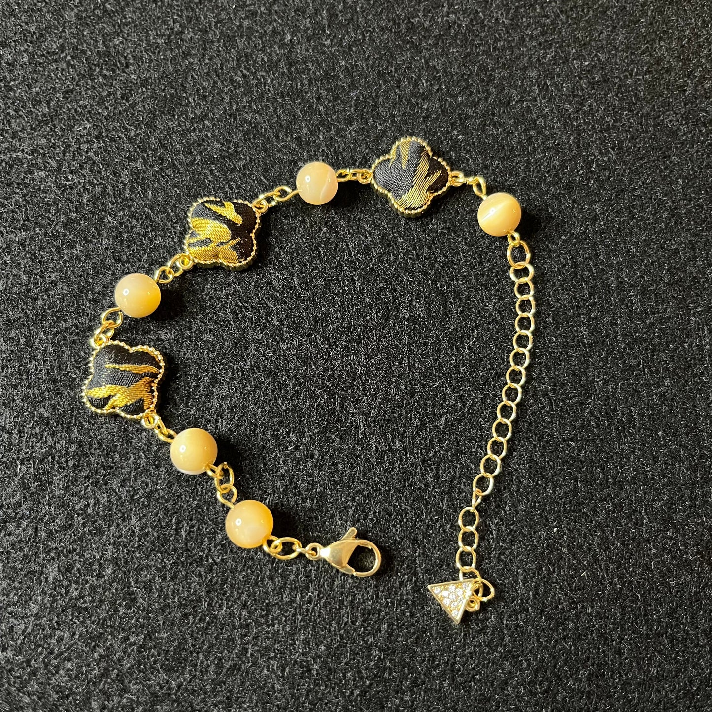 Midnight Clover & Pearl Bracelet
