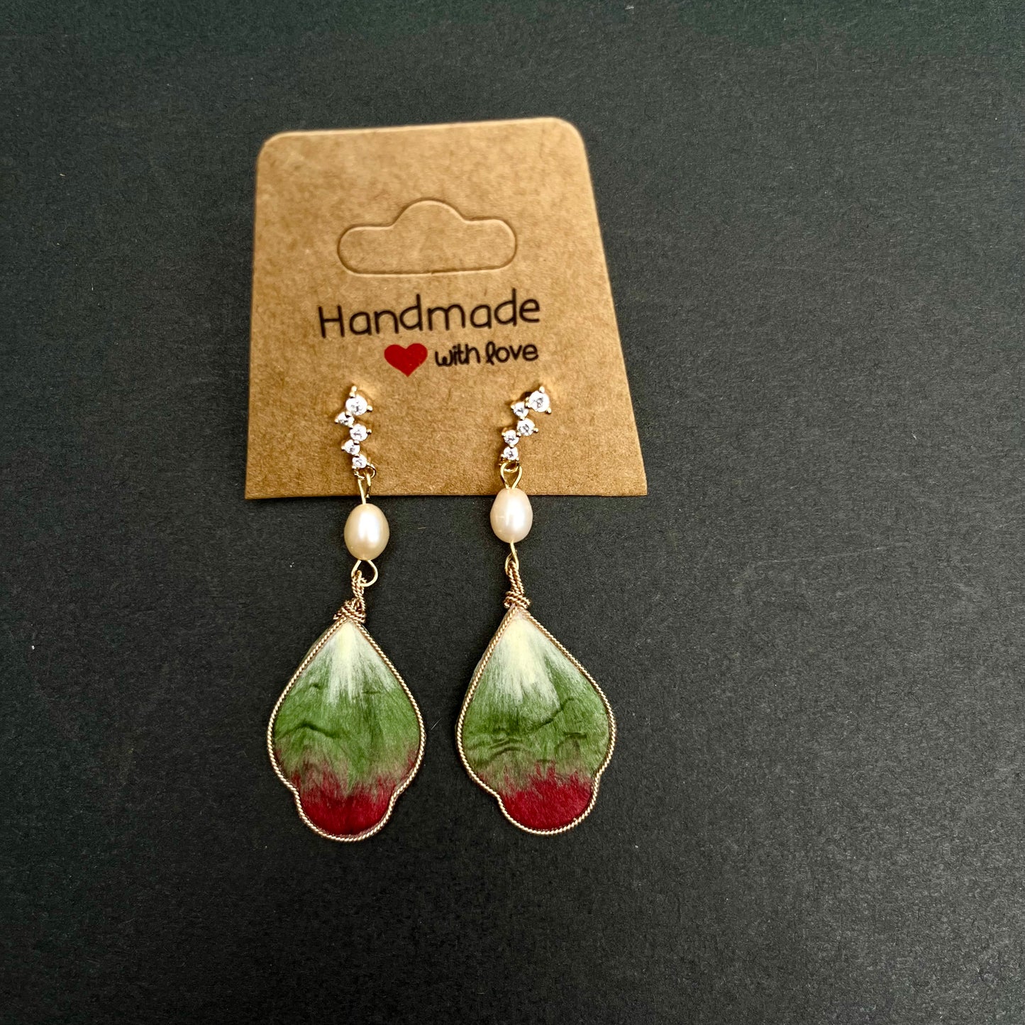 Nature's Sparkle: Pearl and Petal Drop Earrings