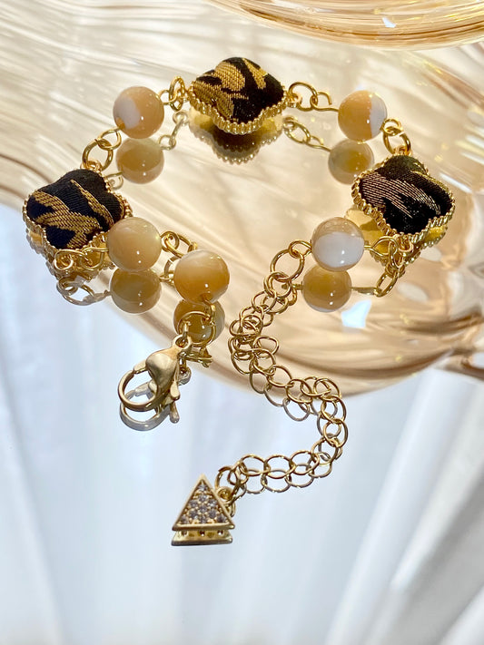 Midnight Clover & Pearl Bracelet