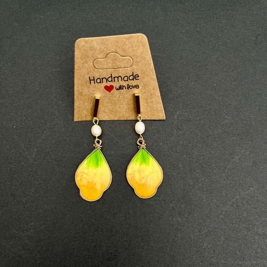 Golden Bloom Pearl Drops