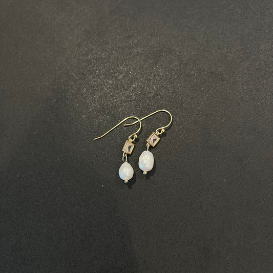 Golden Square Pearl Earrings